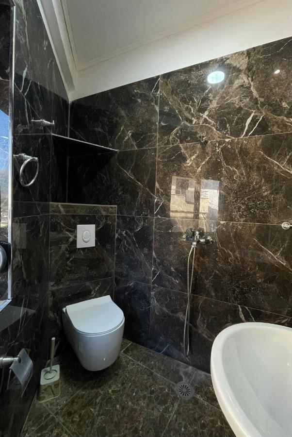 Stone City Apartament * Gjirokastër