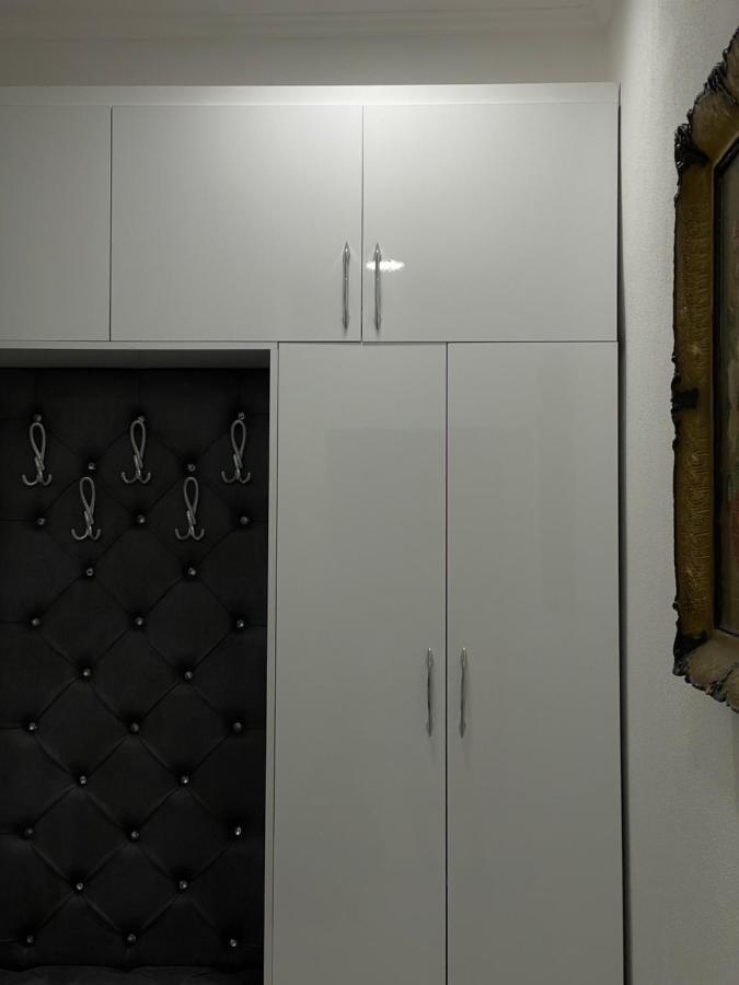 Leilighet Stone City Apartament Gjirokastër